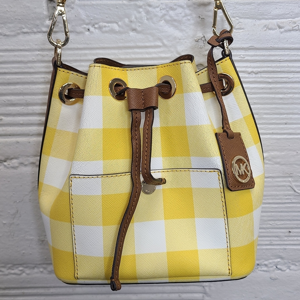 Michael Kors Greenwich Yellow Checkered Small Bucket Bag Plaid